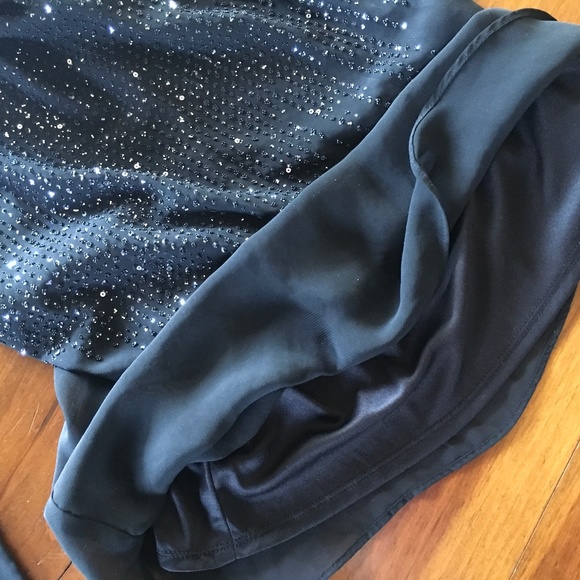 BCX Women's Halter Neck Black Sequin Sleeveless Evening Top Blouse - Size XS - Picture 3 of 6